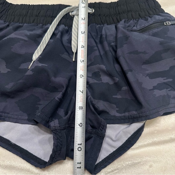 Vuori Women's Dark‎ Camo Athletic Shorts - Picture 6 of 7